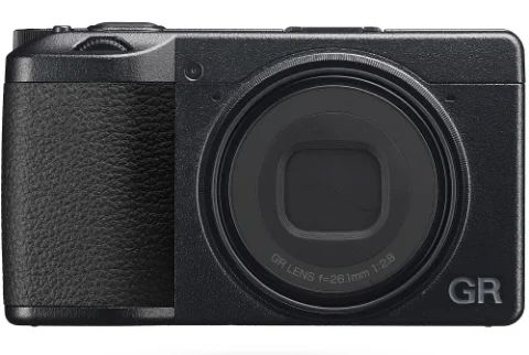 A black compact camera